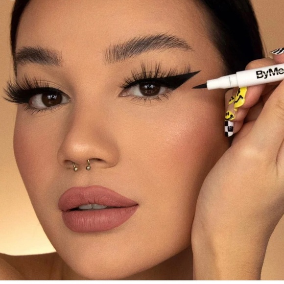 My Beauty X ByMe Liquid Eyeliner in Black - Picture 2 of 7